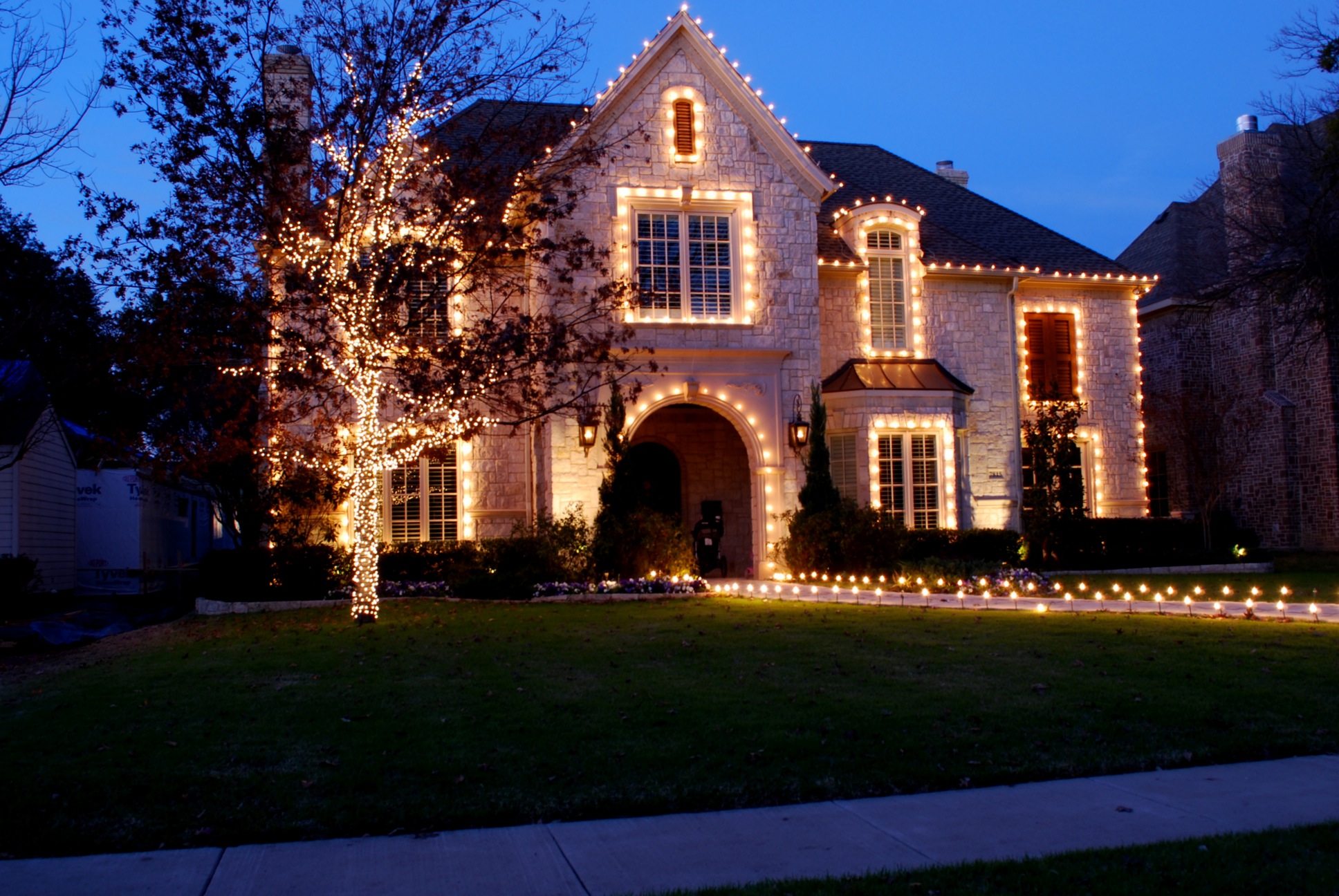 inexpensive christmas lights