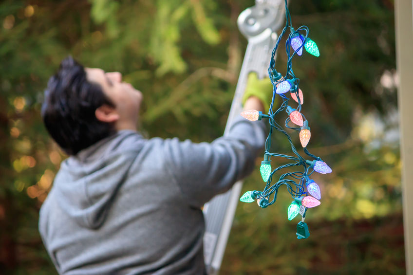 When Should You Put Up Christmas Lights?